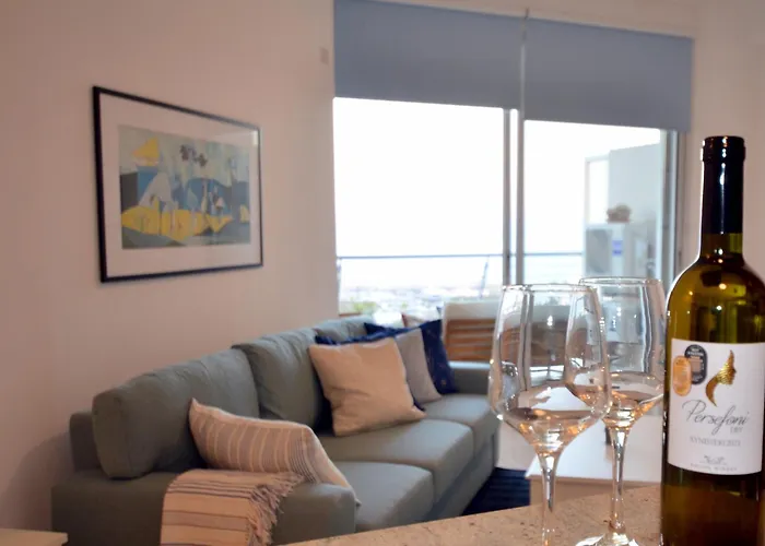 Daire Awesome Sea & Marina View Center 1 Bdr Flat Larnaca