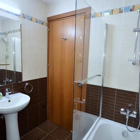 Awesome Sea & Marina View Center 1 Bdr Flat Ларнака
