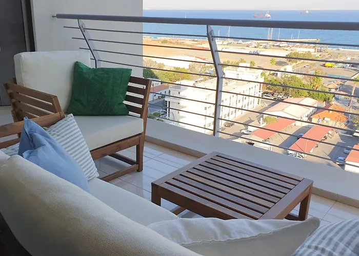 Awesome Sea & Marina View Center 1 Bdr Flat